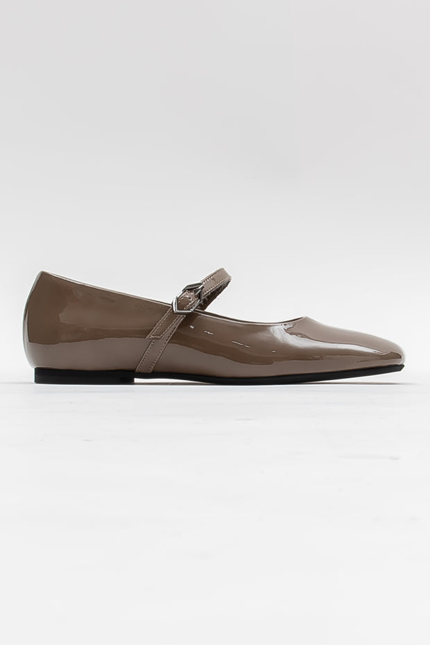 POEVE PBAL24 シューズ レチE‚£ースシューズ | POEVE PBAL24 shoes women's shoes